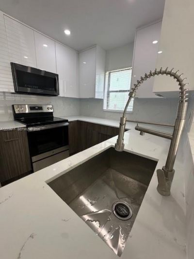 4032 NW 87th Ave , Sunrise, FL 33351 Photo