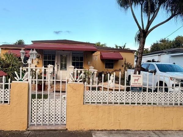 1825 NW 33rd Ave , Miami, FL 33125