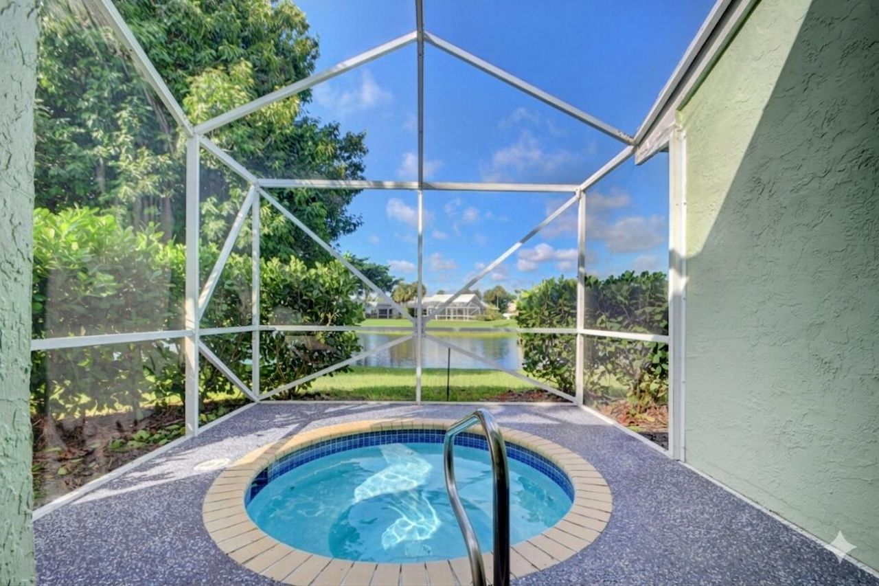2519 Country Golf Drive, Wellington, FL 33414 Photo