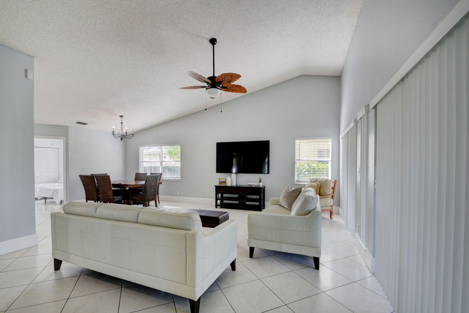 2519 Country Golf Drive, Wellington, FL 33414 Photo