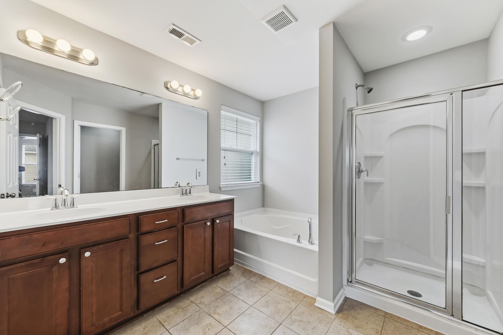 365 Sanctuary Park Drive Photo 16