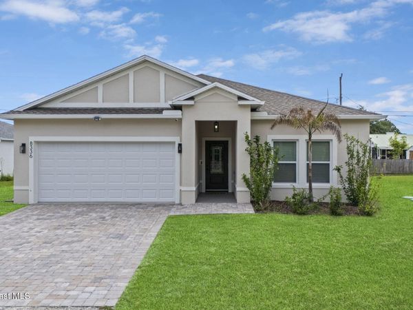 8336 100th Avenue , Vero Beach, FL 32967