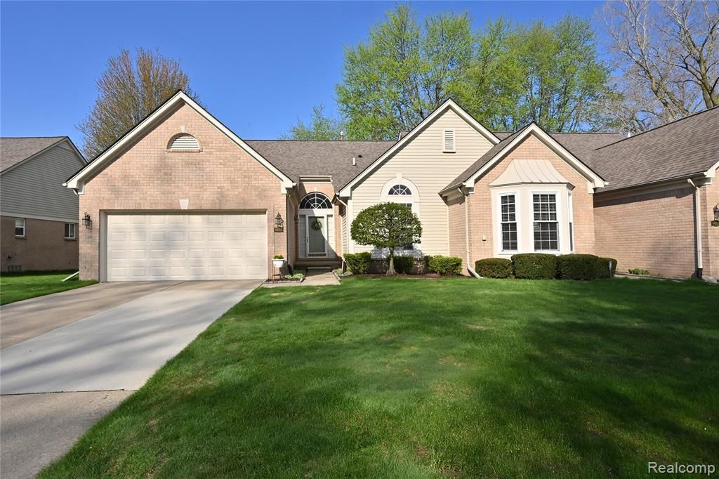 44153 Dylan, Sterling Heights, MI 48314 Main Photo