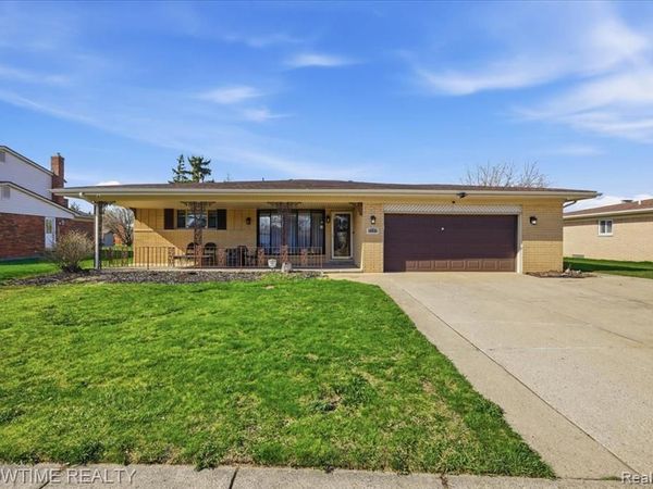 16515 Cederama Drive , Clinton Twp, MI 48038