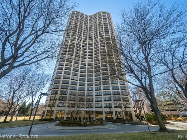 5000 Town Center Drive, Southfield, MI 48075