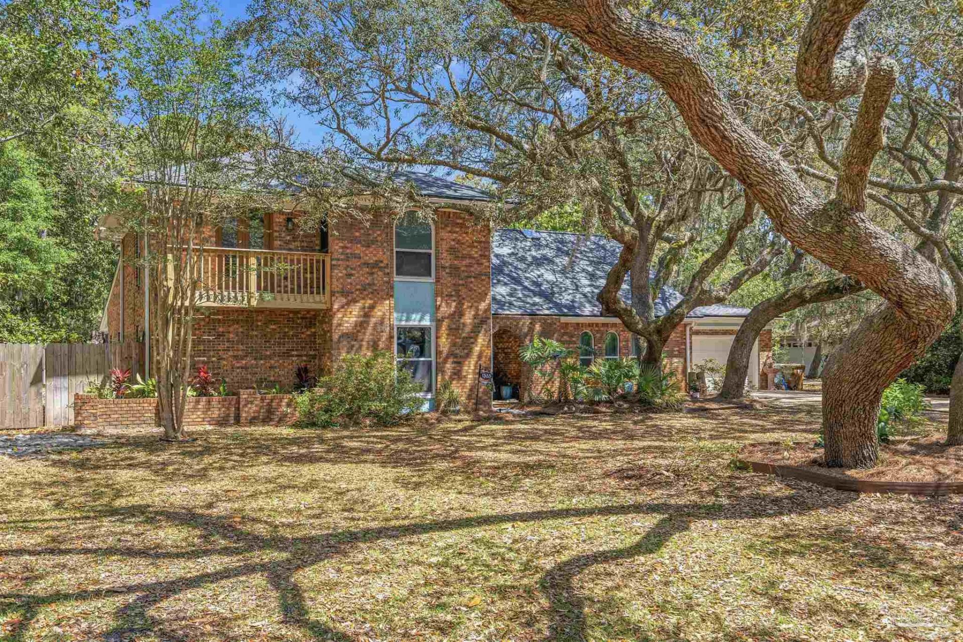 1555 Oak Shore Dr, Gulf Breeze, FL 32563 Main Photo