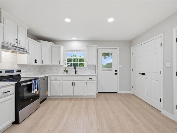 210 W Madison Street, Hillsboro, TX 76645