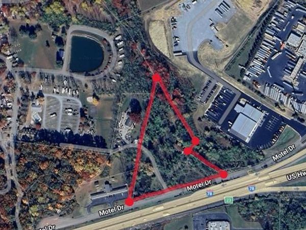 44 MOTEL DRIVE , SHARTLESVILLE, PA 19554