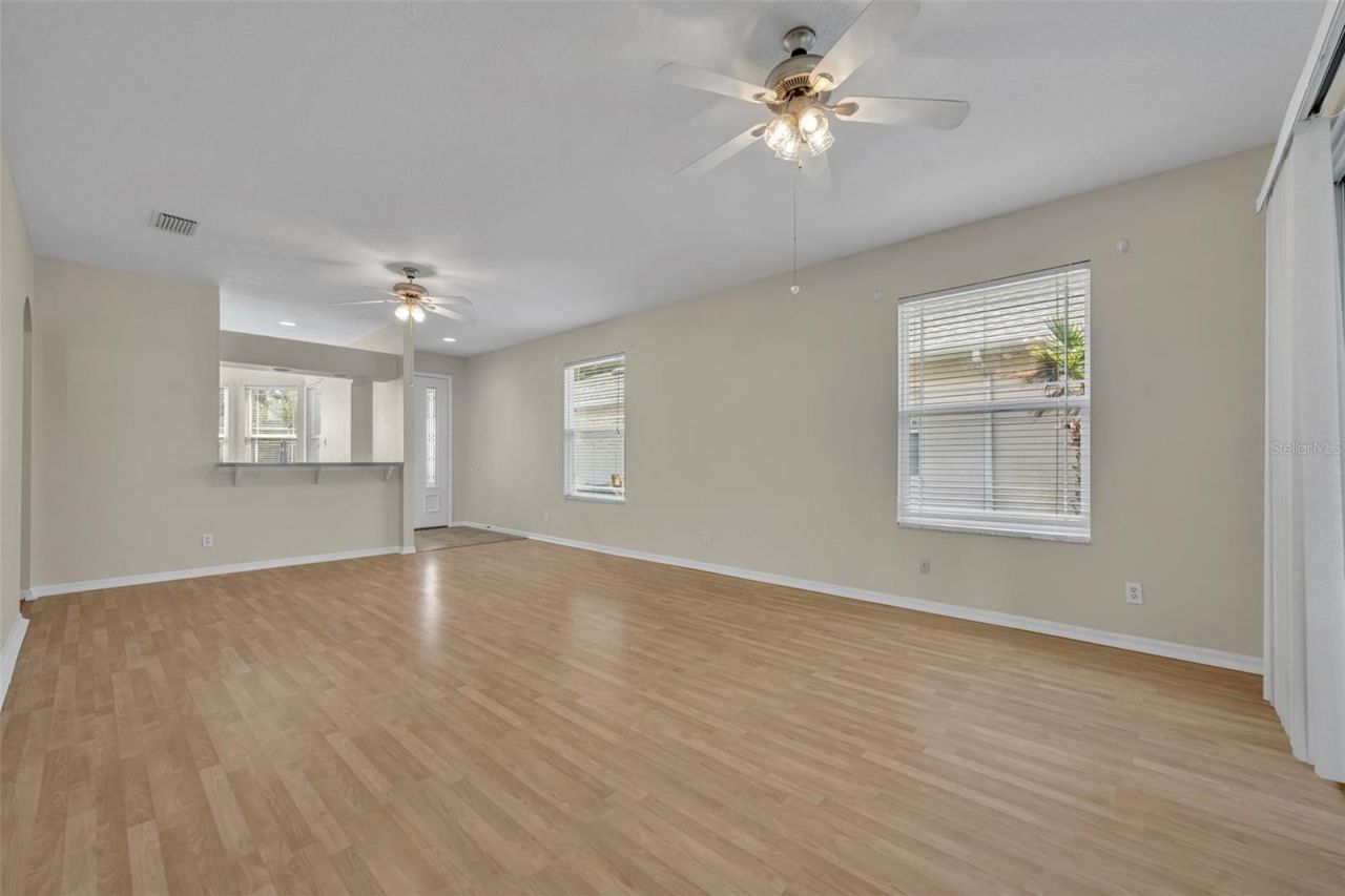 21630 Regency Park Ln, Leesburg, FL 34748 Photo