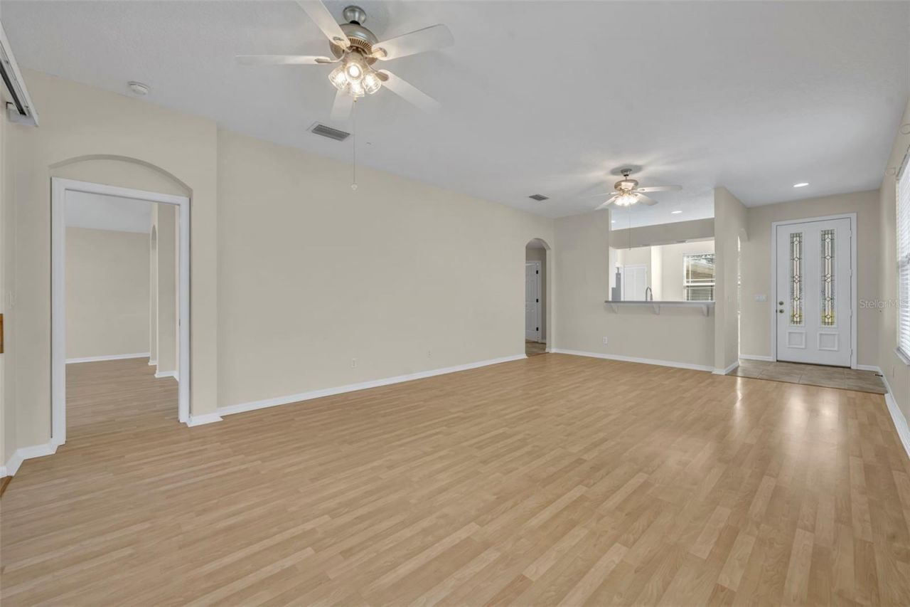 21630 Regency Park Ln, Leesburg, FL 34748 Photo