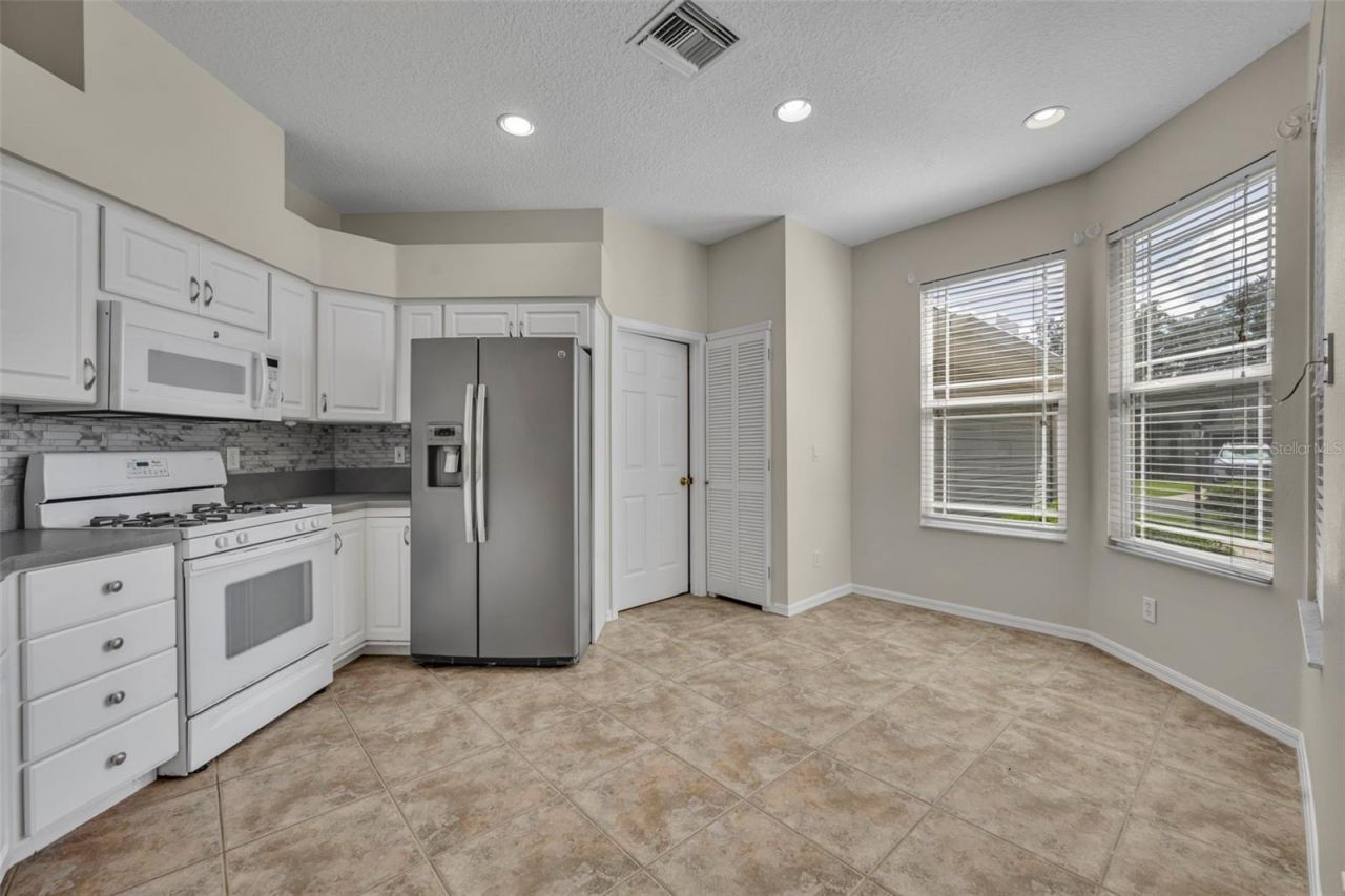 21630 Regency Park Ln, Leesburg, FL 34748 Photo