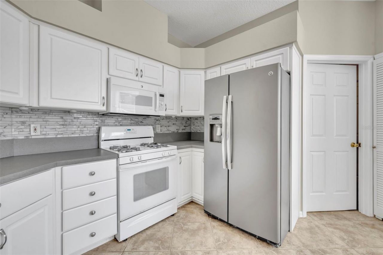 21630 Regency Park Ln, Leesburg, FL 34748 Photo