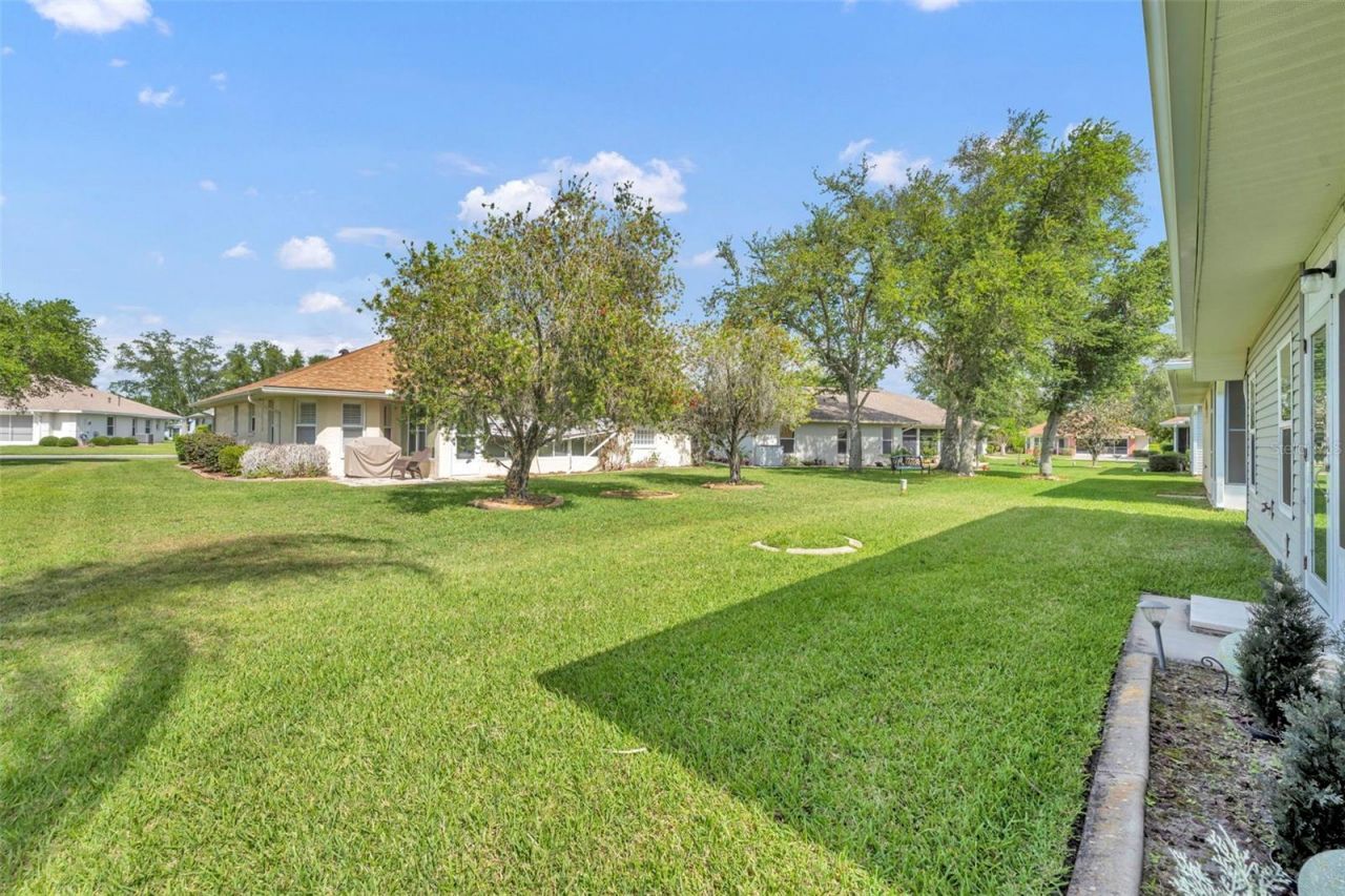 21630 Regency Park Ln, Leesburg, FL 34748 Photo
