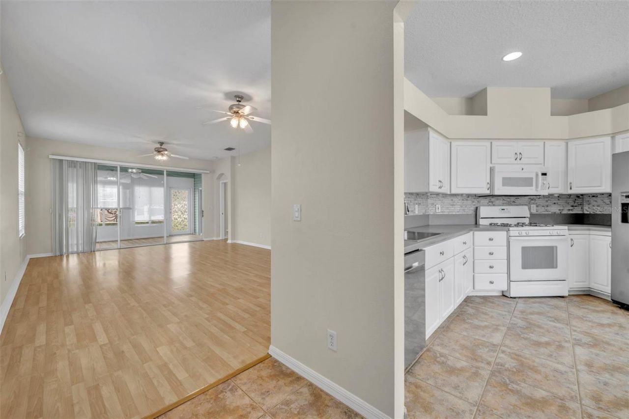 21630 Regency Park Ln, Leesburg, FL 34748 Photo