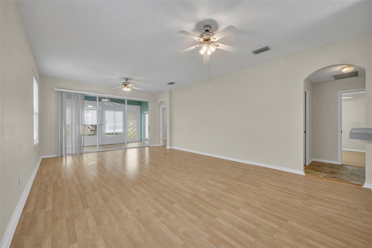 21630 Regency Park Ln, Leesburg, FL 34748 Photo