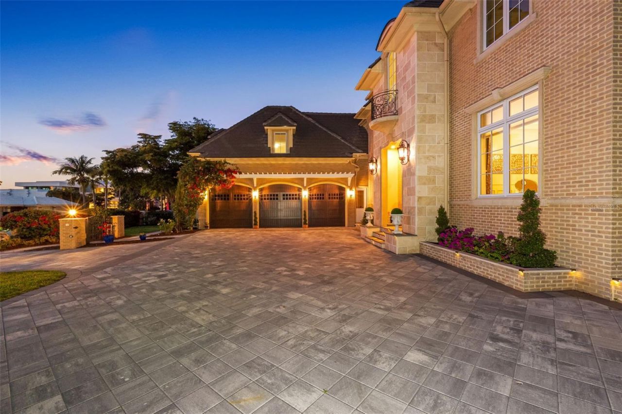 487 Meadow Lark Dr, Sarasota, FL 34236 Photo
