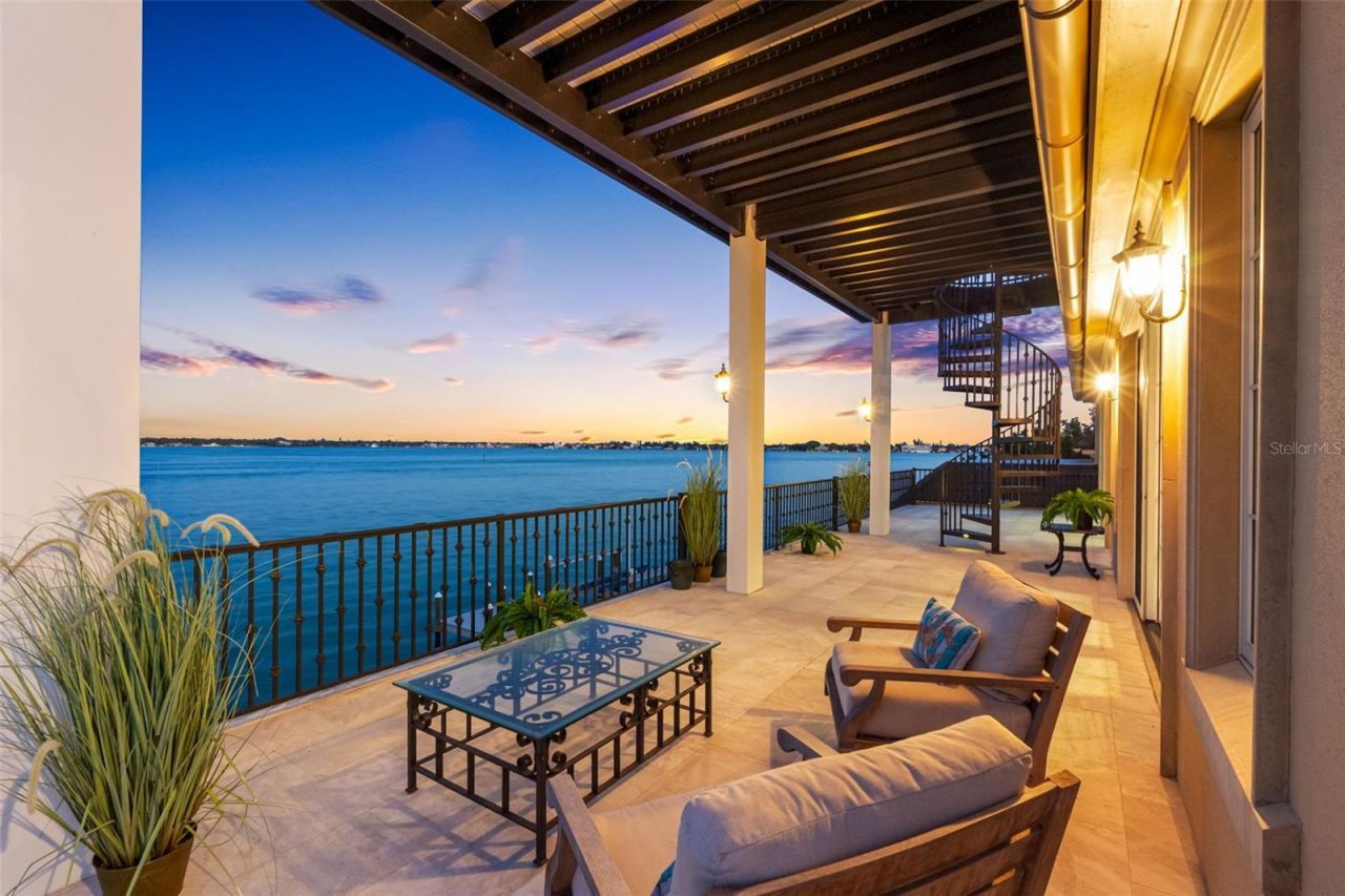 487 Meadow Lark Dr, Sarasota, FL 34236 Photo