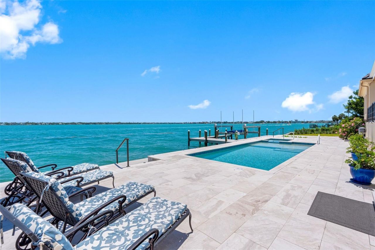 487 Meadow Lark Dr, Sarasota, FL 34236 Photo