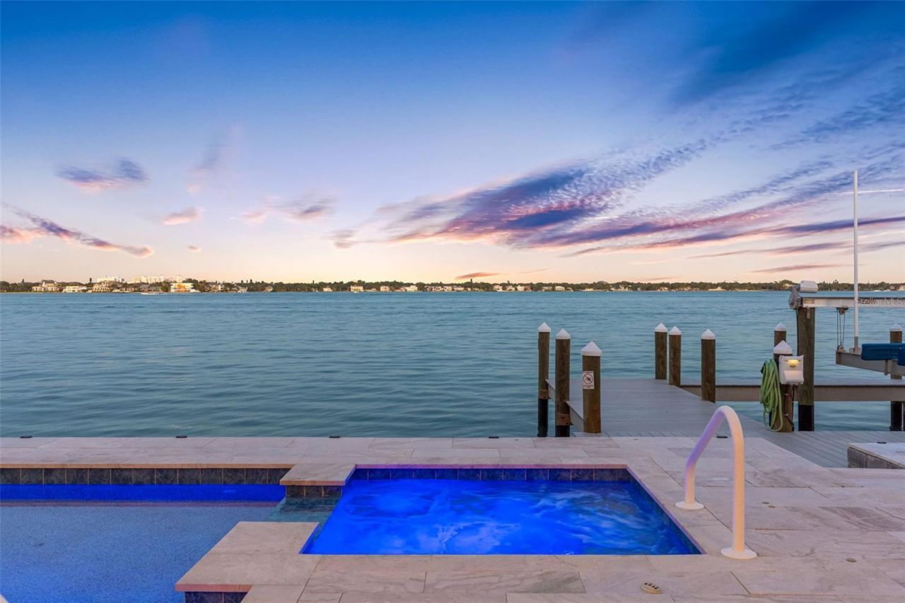 487 Meadow Lark Dr, Sarasota, FL 34236 Photo
