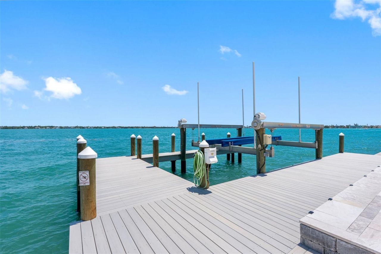 487 Meadow Lark Dr, Sarasota, FL 34236 Photo