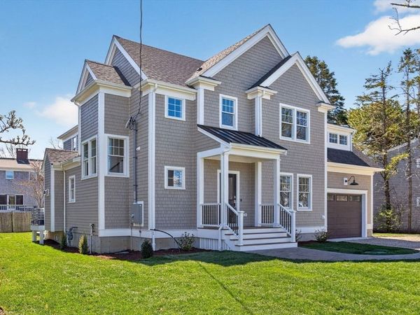88 Pine Cone Dr, Yarmouth, MA 02673