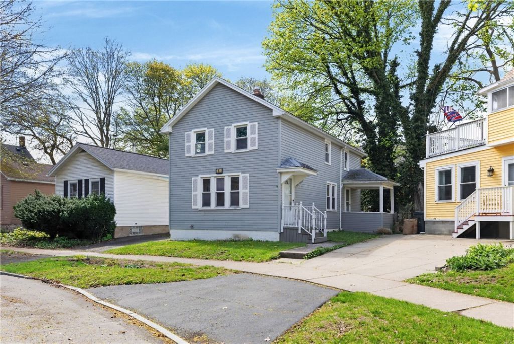89 Mount Vernon Ave, Rochester, NY 14620 Main Photo