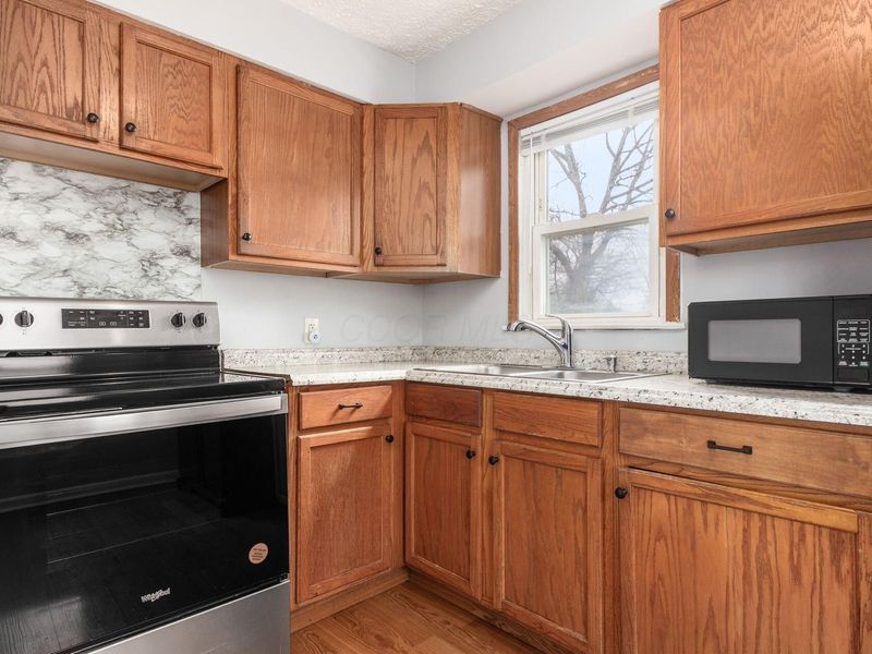 720 S Hampton Road, Columbus, OH 43213 Photo 8
