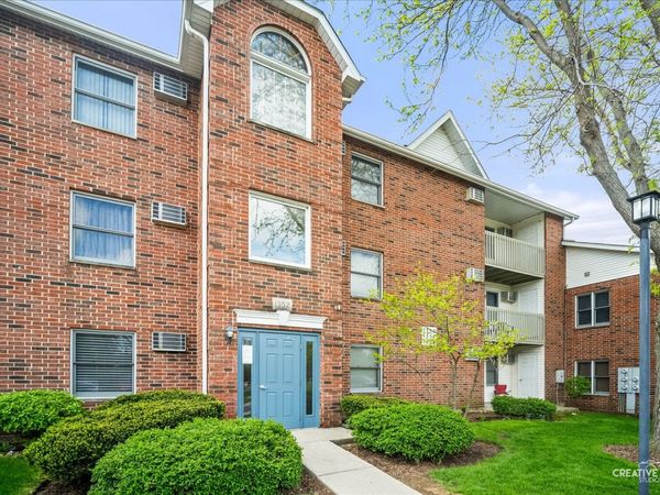 1352 Cunat Court , Unit 3C, Lake In The Hills, IL 60156