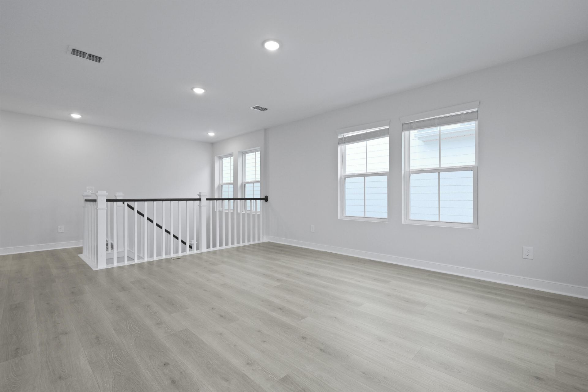 1043 Boyington Photo 15