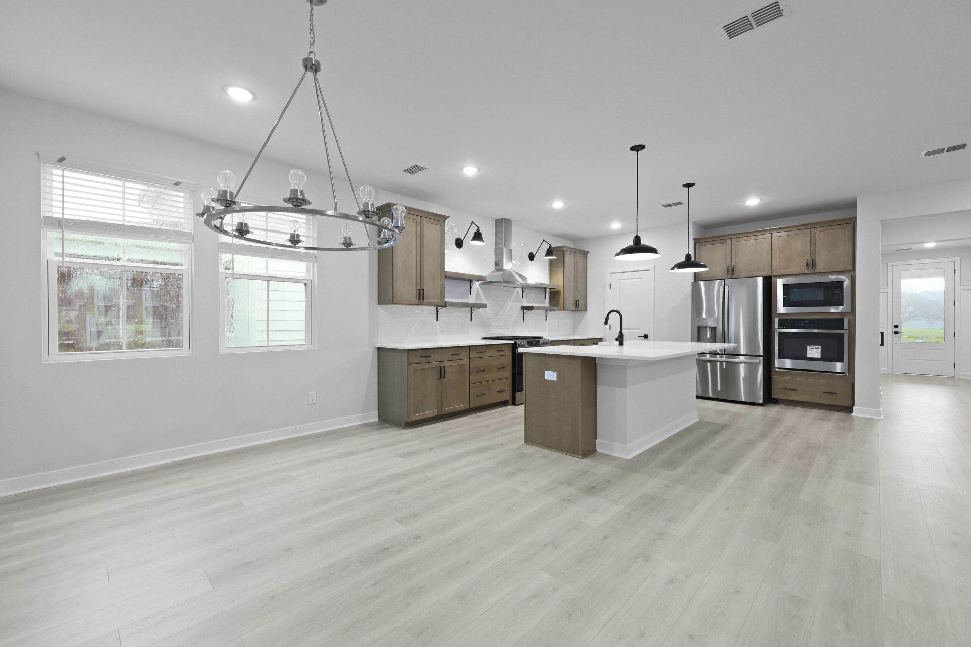 1043 Boyington Photo 8