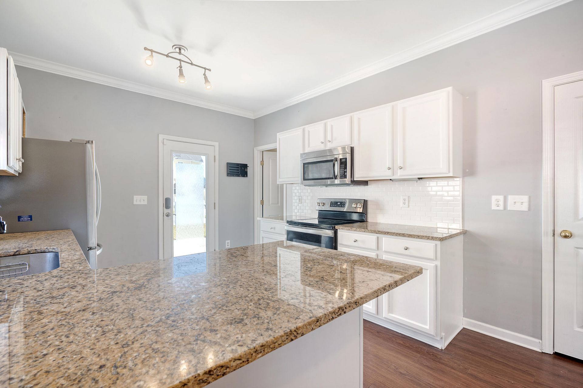 307 Pimpernel Street Photo 10
