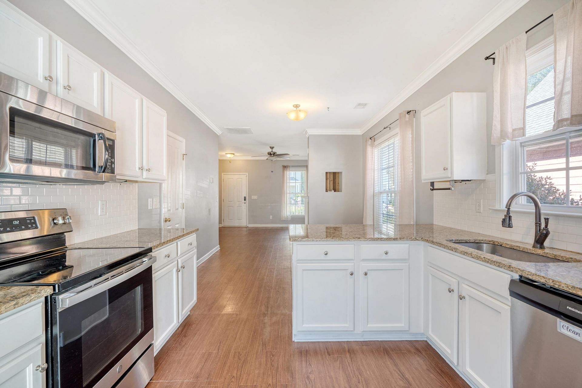 307 Pimpernel Street Photo 13