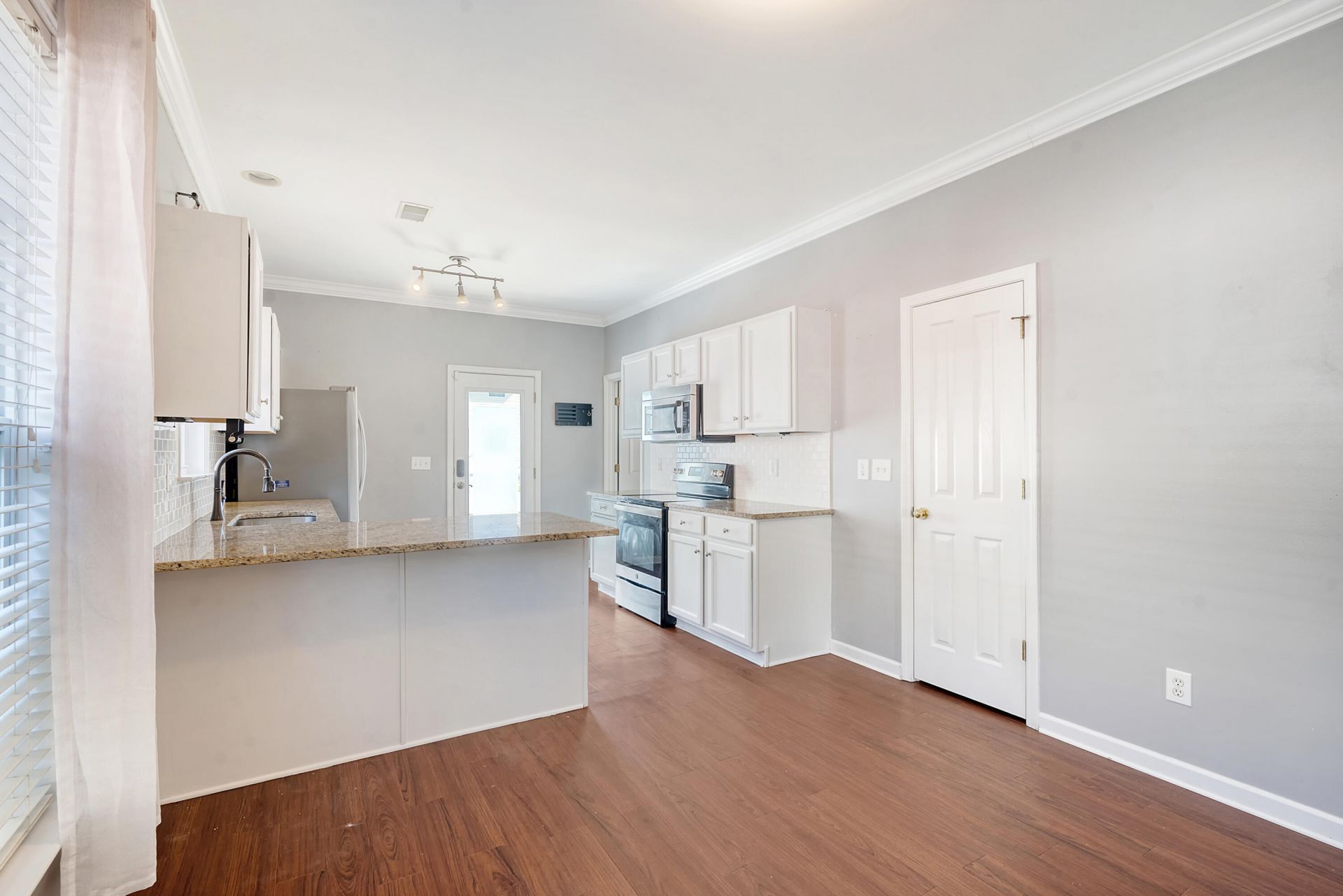 307 Pimpernel Street Photo 14
