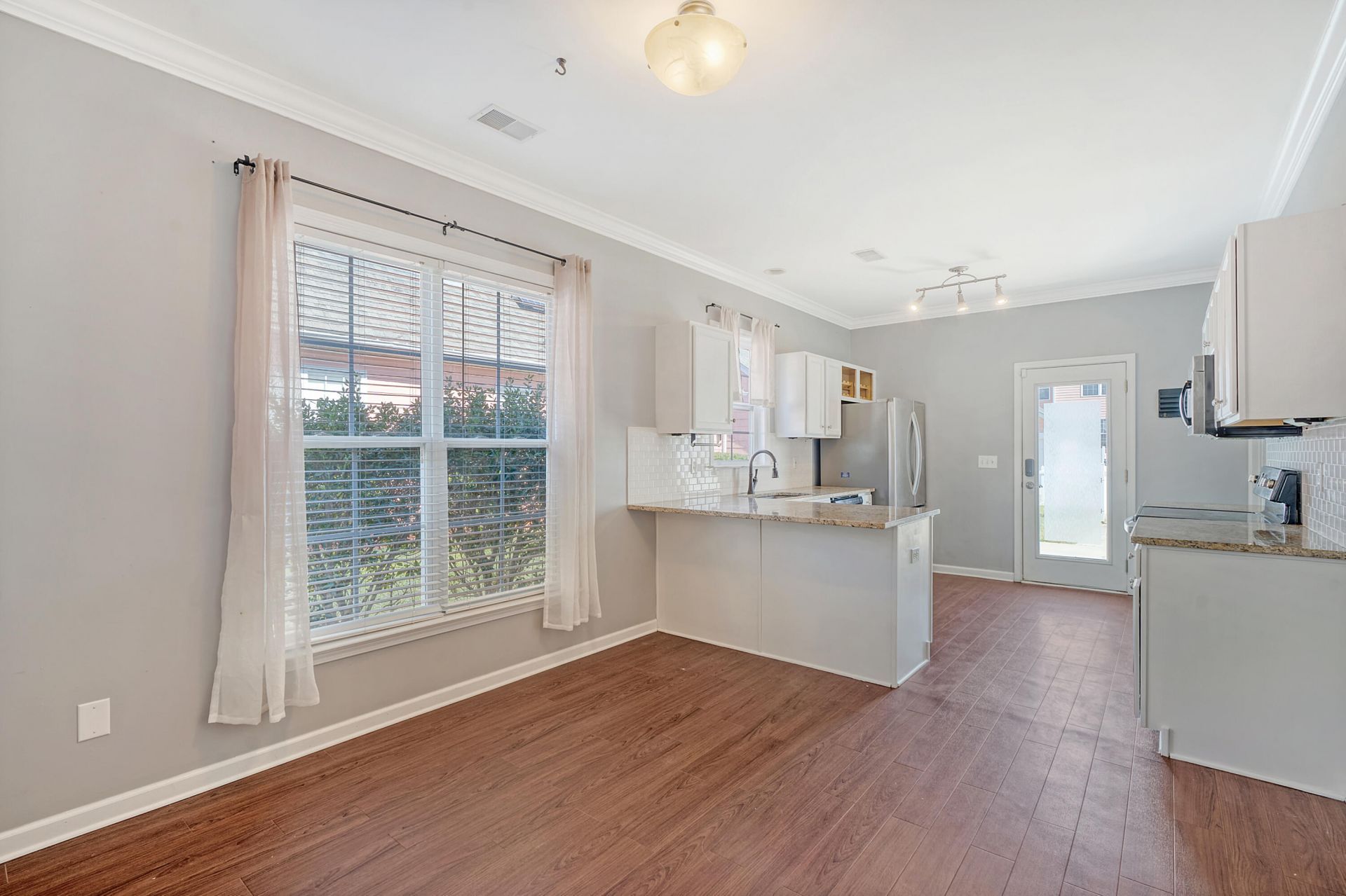 307 Pimpernel Street Photo 15