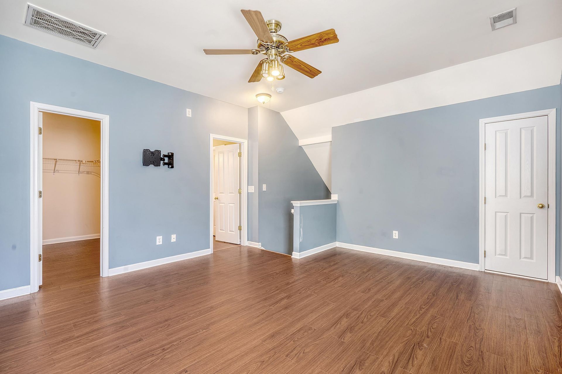 307 Pimpernel Street Photo 31