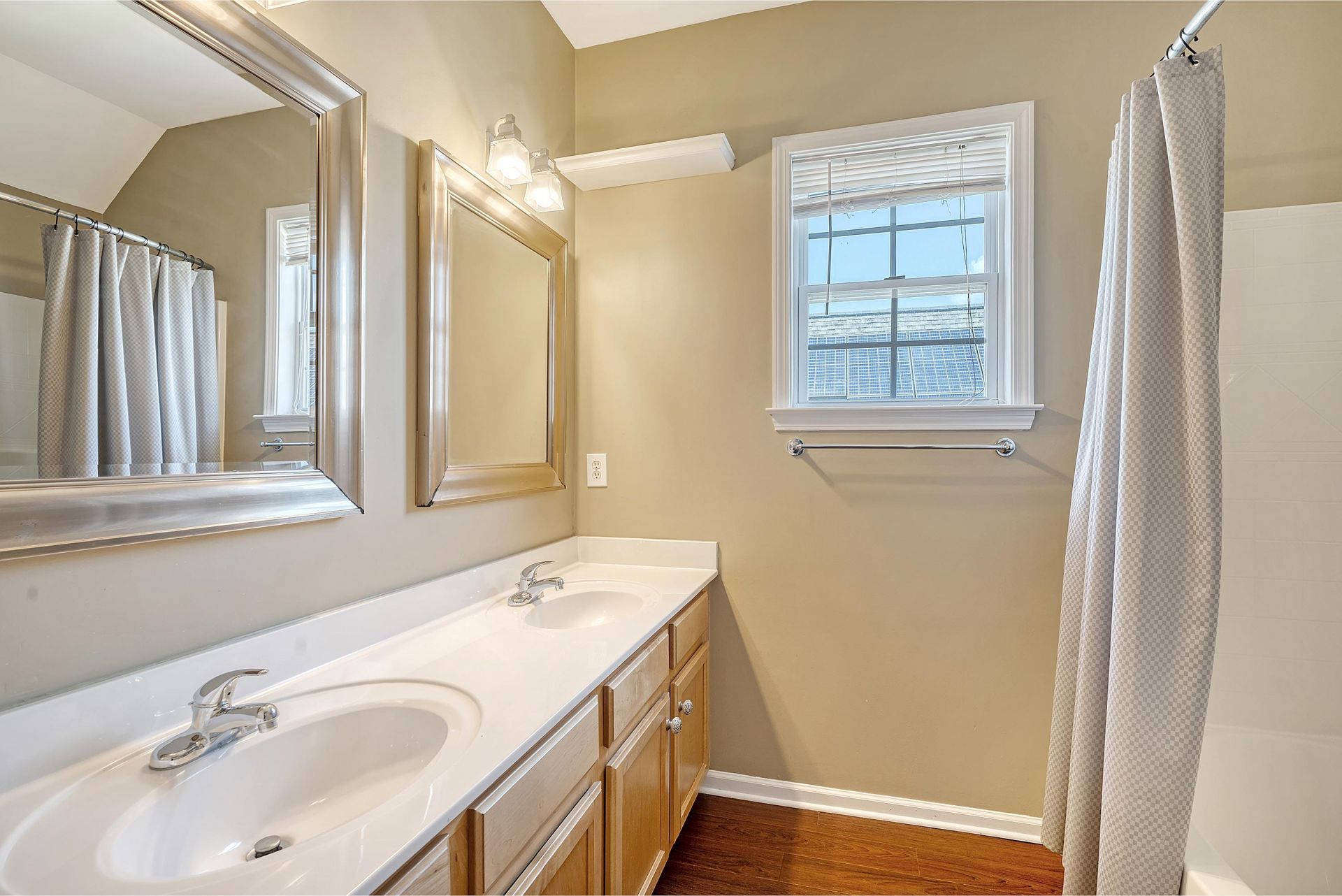 307 Pimpernel Street Photo 35