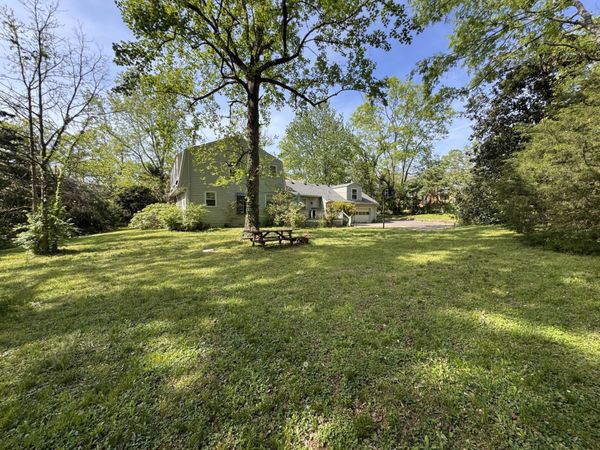 100 Bellevue Dr W, Nashville, TN 37205