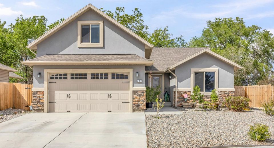 210 Heather Lane, Fernley, NV 89408 Photo