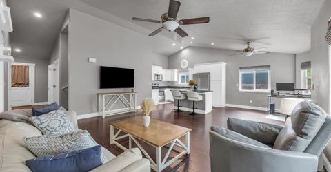 210 Heather Lane, Fernley, NV 89408 Photo