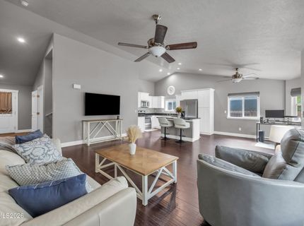 210 Heather Lane, Fernley, NV 89408 Photo