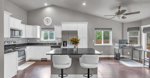 210 Heather Lane, Fernley, NV 89408 Photo