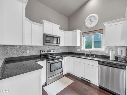 210 Heather Lane, Fernley, NV 89408 Photo