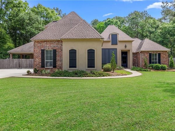 108 SECLUDED FOREST Way, Madisonville, LA 70447