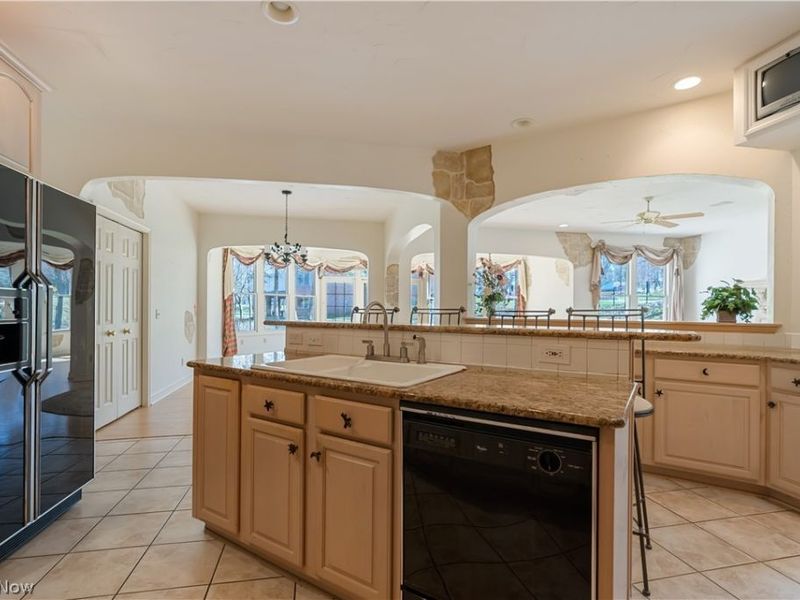 5412 Downingsgate Circle NW, Canton, OH 44718 Photo 12