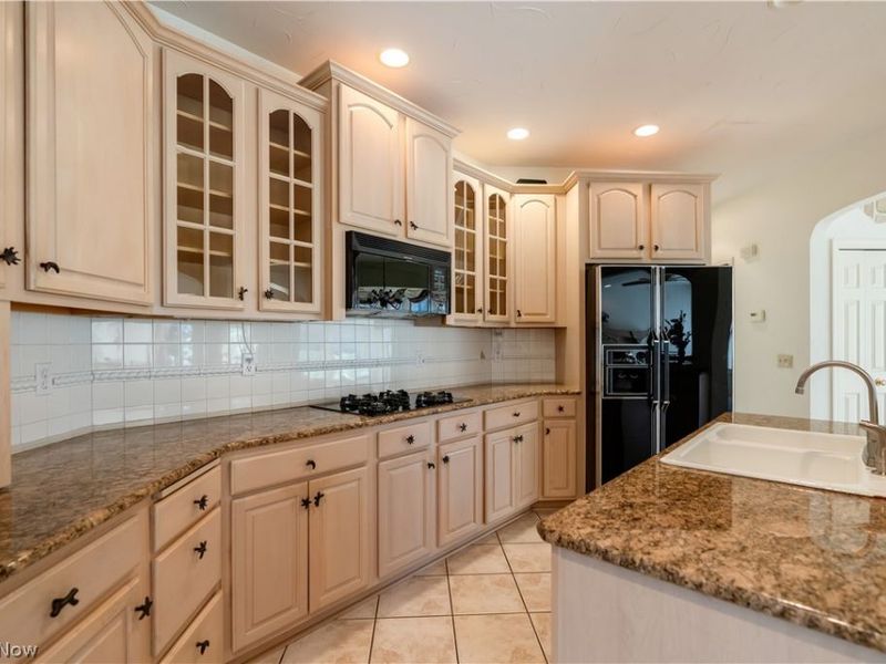 5412 Downingsgate Circle NW, Canton, OH 44718 Photo 13