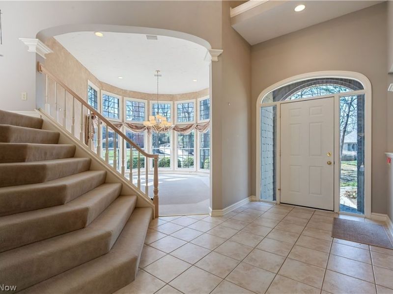 5412 Downingsgate Circle NW, Canton, OH 44718 Photo 2