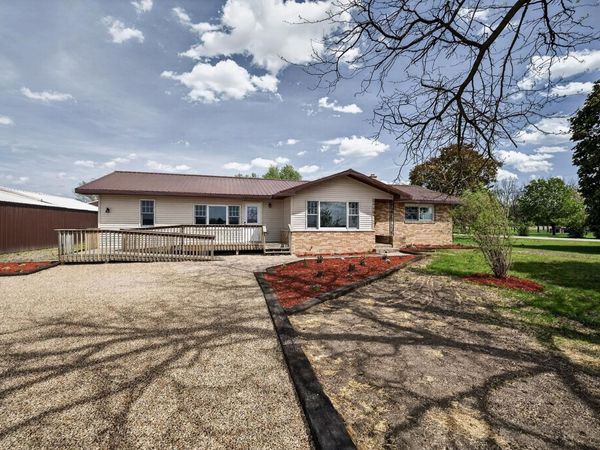5537 S County Road T, Brodhead, WI 53520