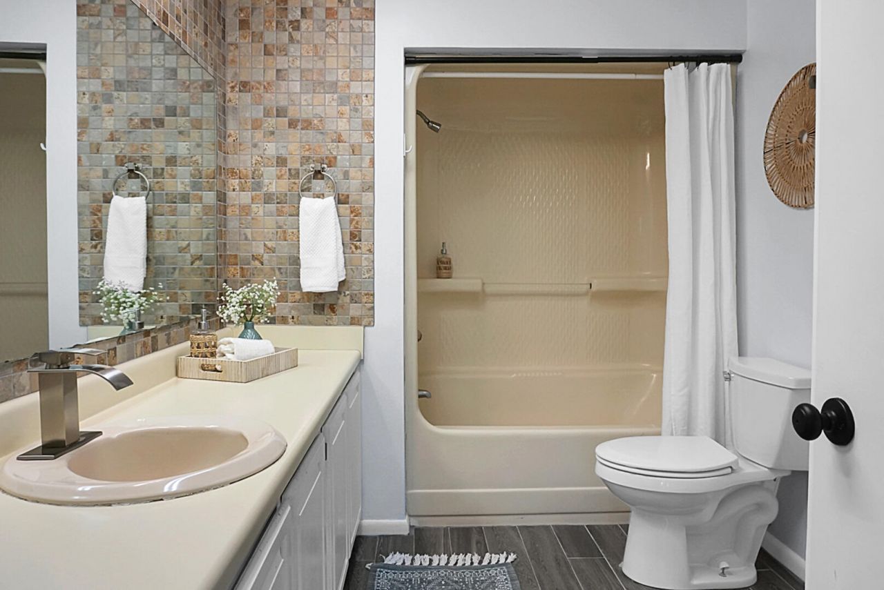 205 River Breeze Drive Photo 25