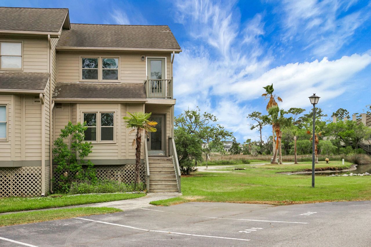 205 River Breeze Drive Photo 4