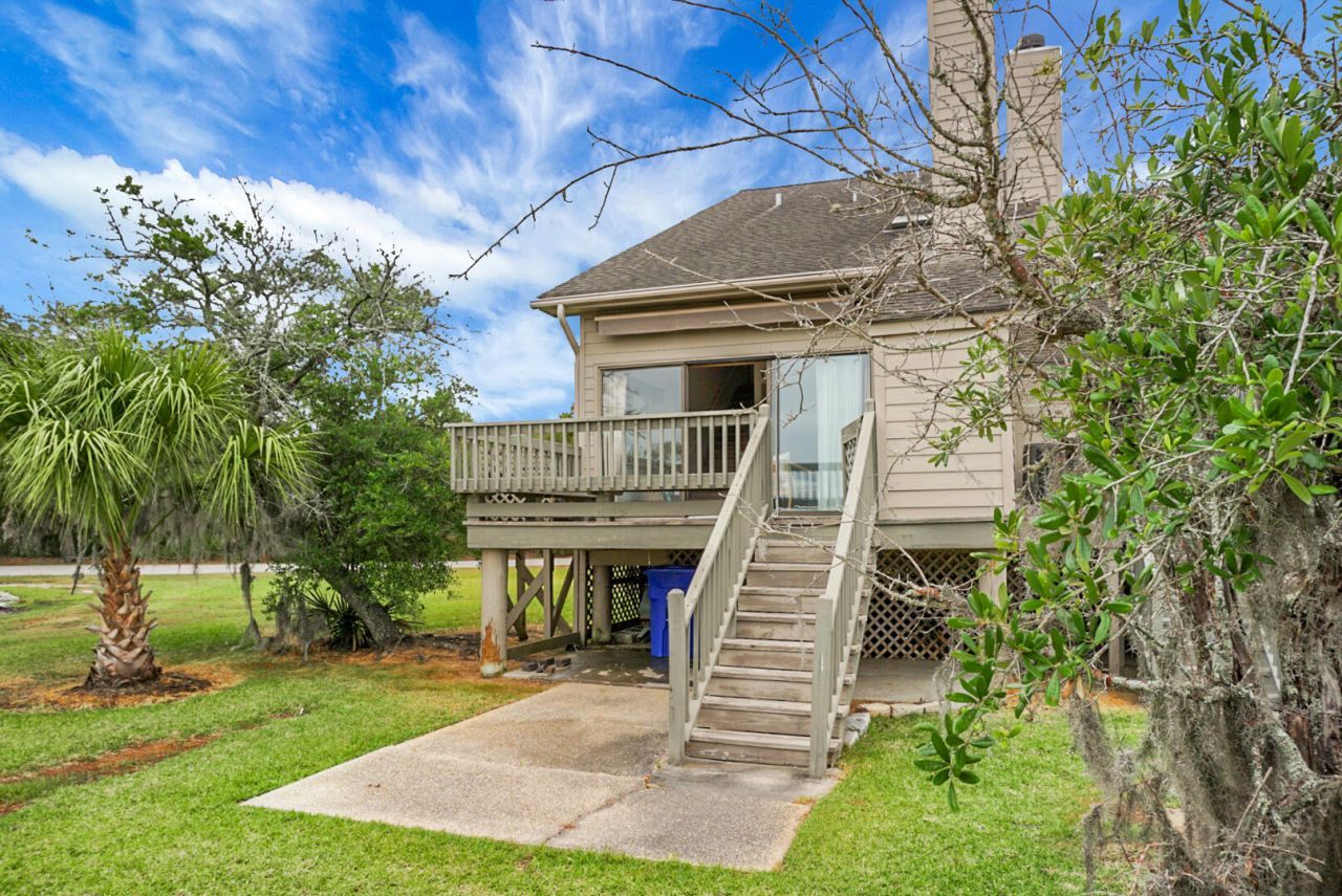 205 River Breeze Drive Photo 6